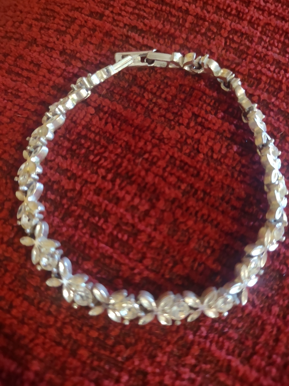Avon Silver Floral Link Bracelet
